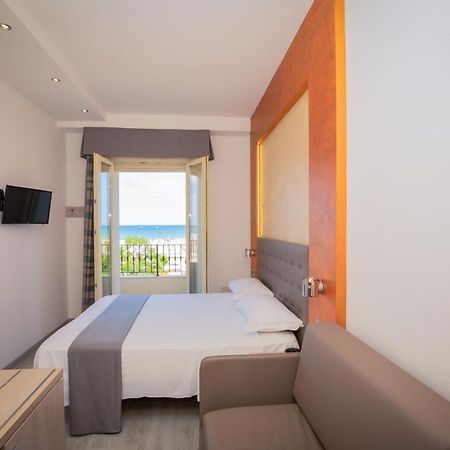 Hotel Gabbiano Rimini Esterno foto