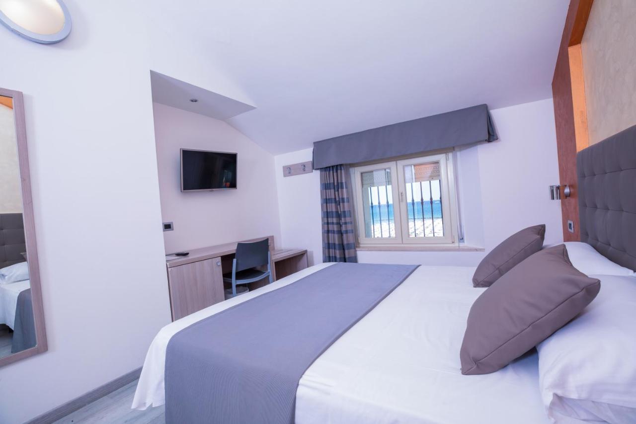 Hotel Gabbiano Rimini Esterno foto