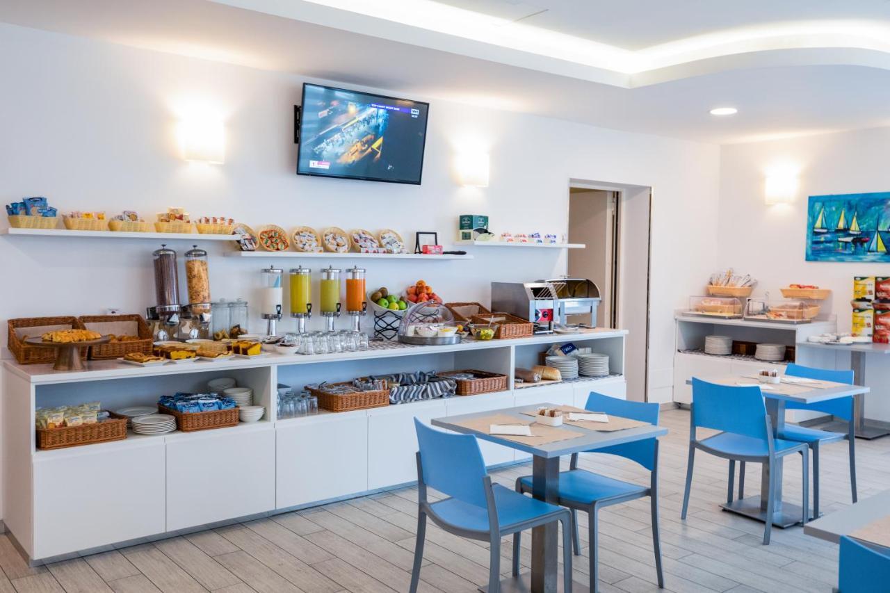 Hotel Gabbiano Rimini Esterno foto