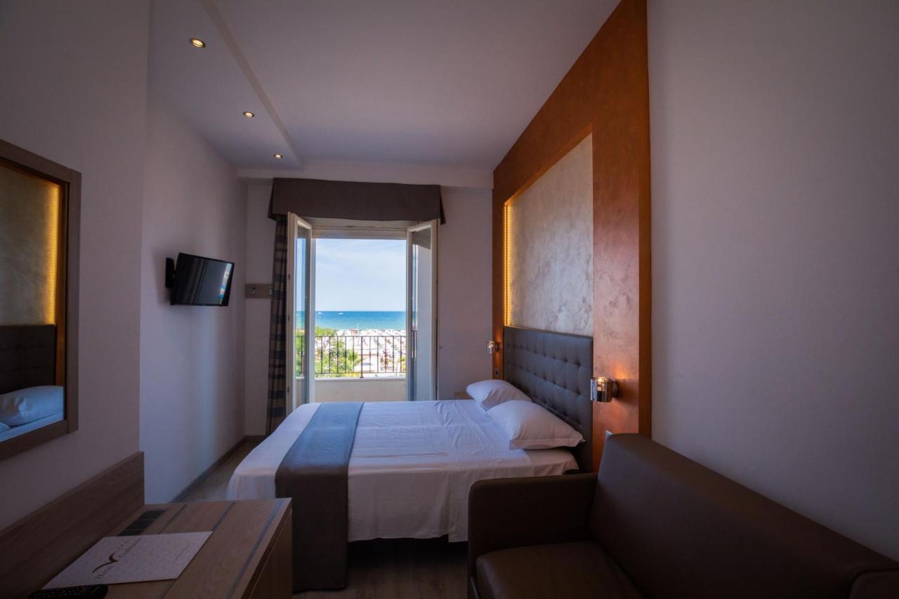 Hotel Gabbiano Rimini Esterno foto