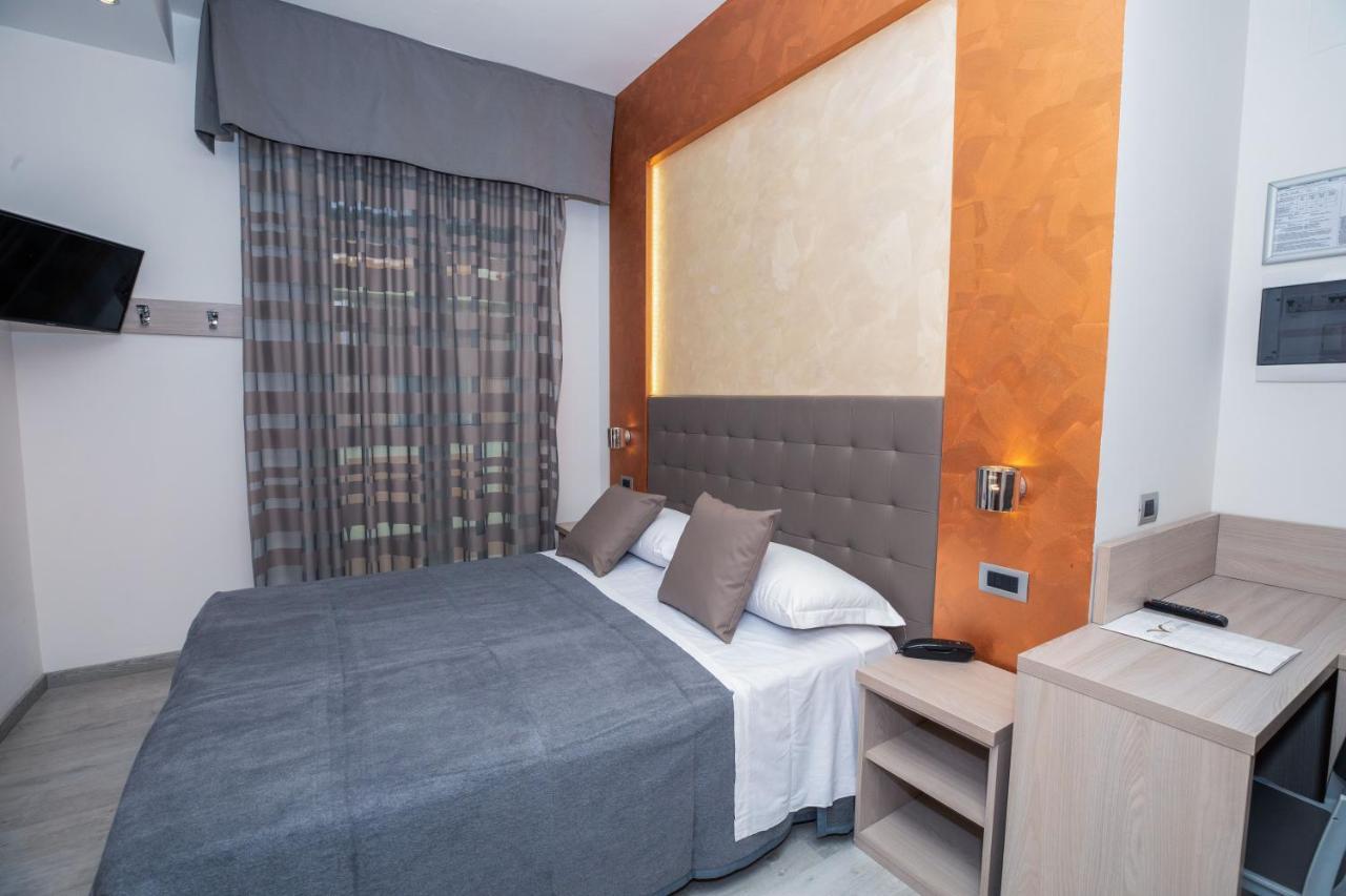 Hotel Gabbiano Rimini Esterno foto