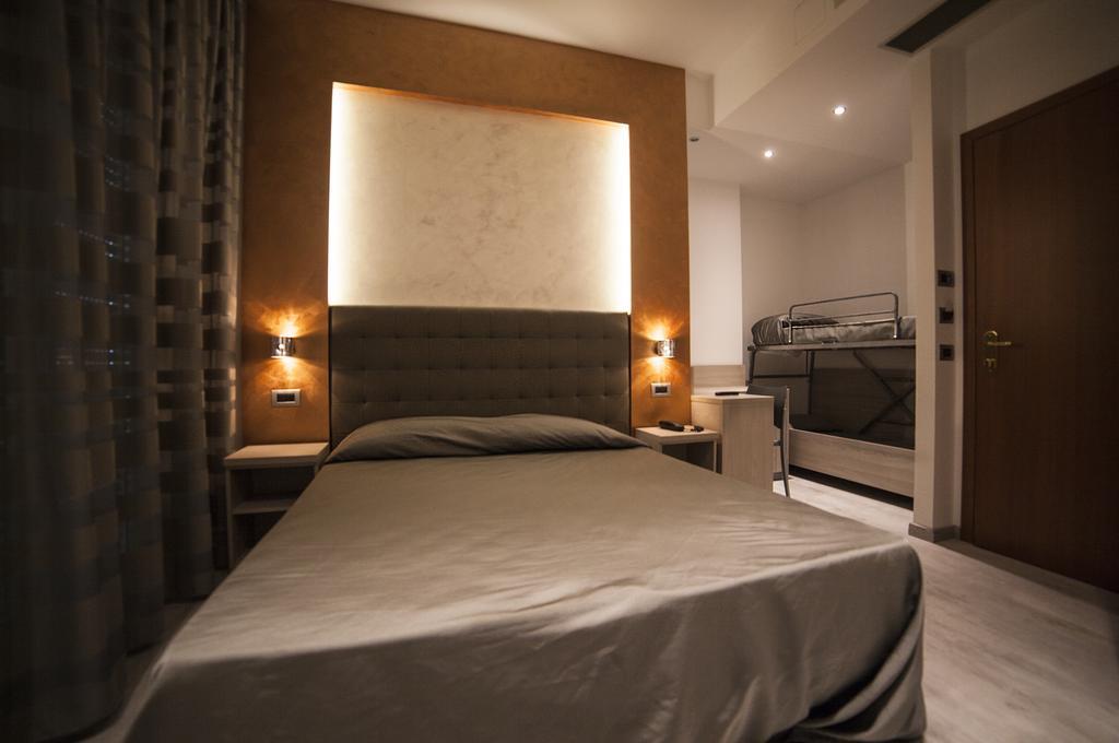Hotel Gabbiano Rimini Esterno foto