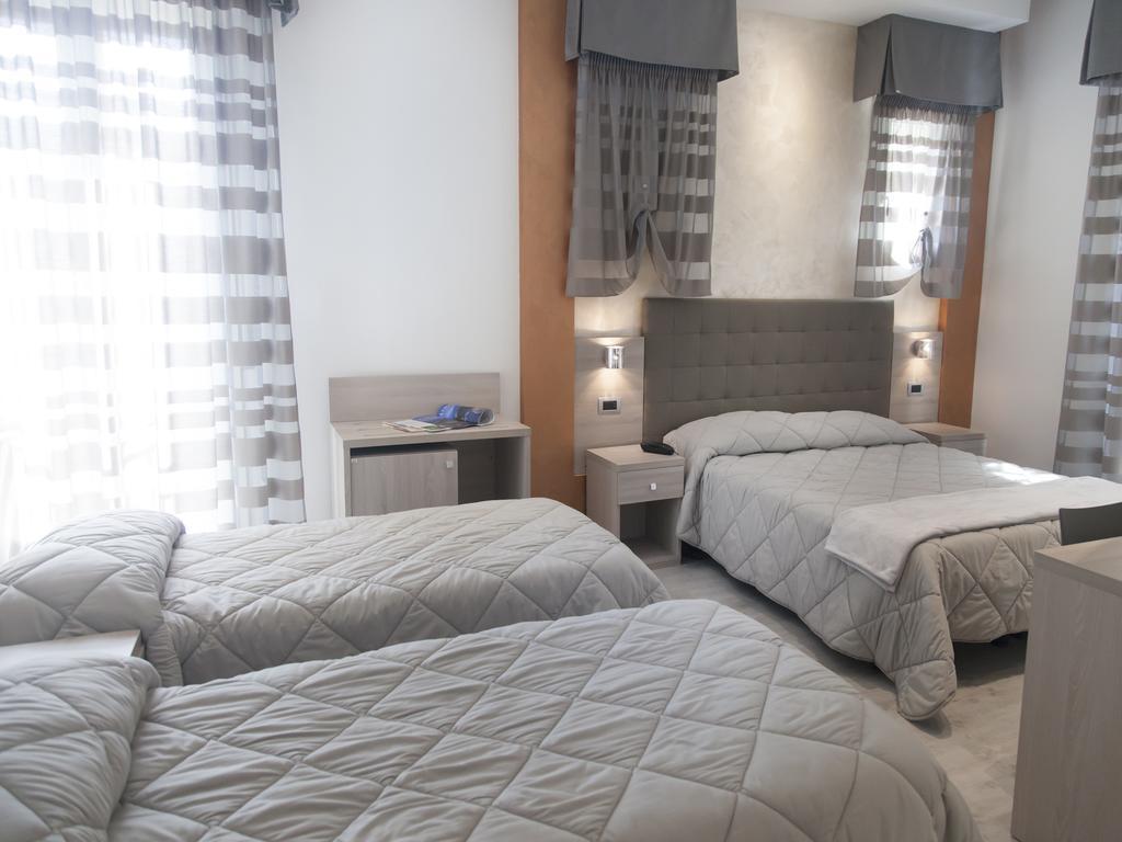 Hotel Gabbiano Rimini Esterno foto